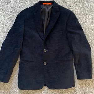 Black boys Blazer size 10. This gorgeous Blazer worn only a handful of times